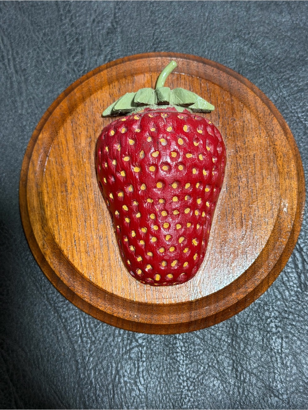 Vintage Decorative Strawberry Wall plaque. Granny kitchen, country kitchen.